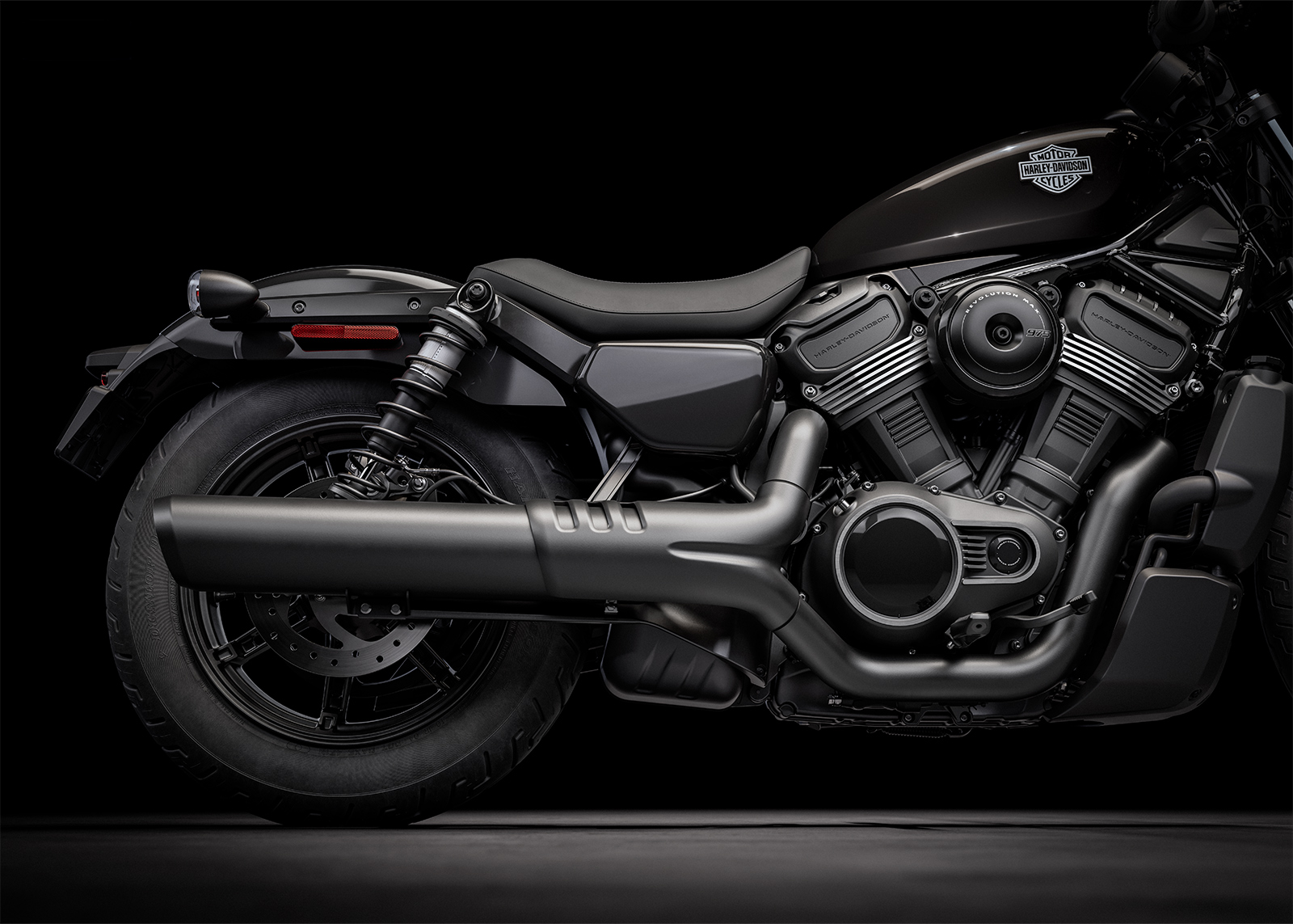 2026-nightster-beauty-stance-ls