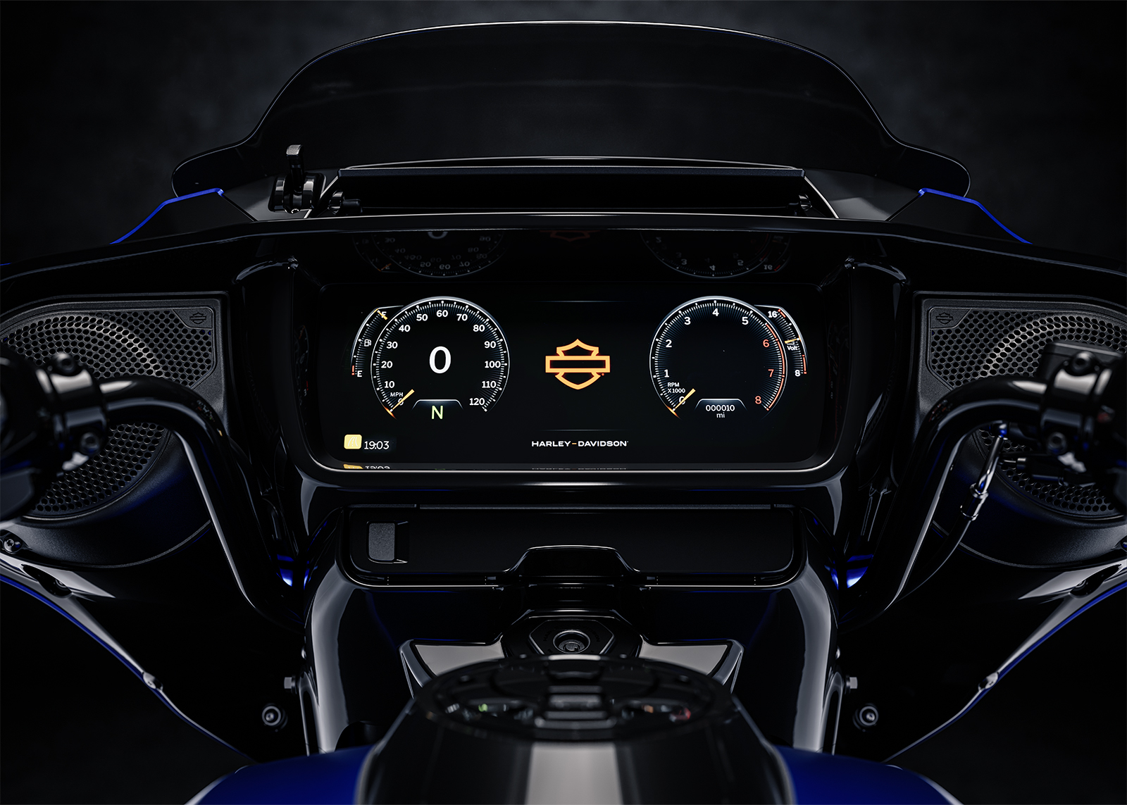 2026-street-glide-beauty-display-ls