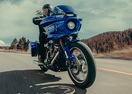Cruiser motorcycle beauty shot